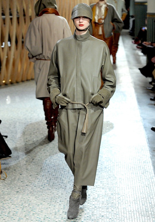 Wearable Trends Herm s Ready To Wear Fall 2011 Paris Fashion Week wearable-trends-herm-s-ready-to-wear-fall-2011-paris-fashion-week